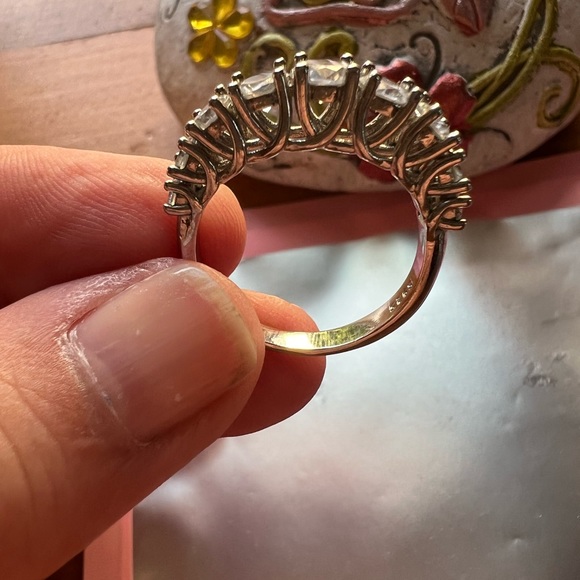 💍 Women’s 925 Silver Ring Round Cut Cubic Zirconia Ring Size 9 - Picture 3 of 4